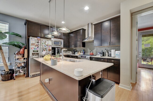 Building Photo - 1207 Blair Way