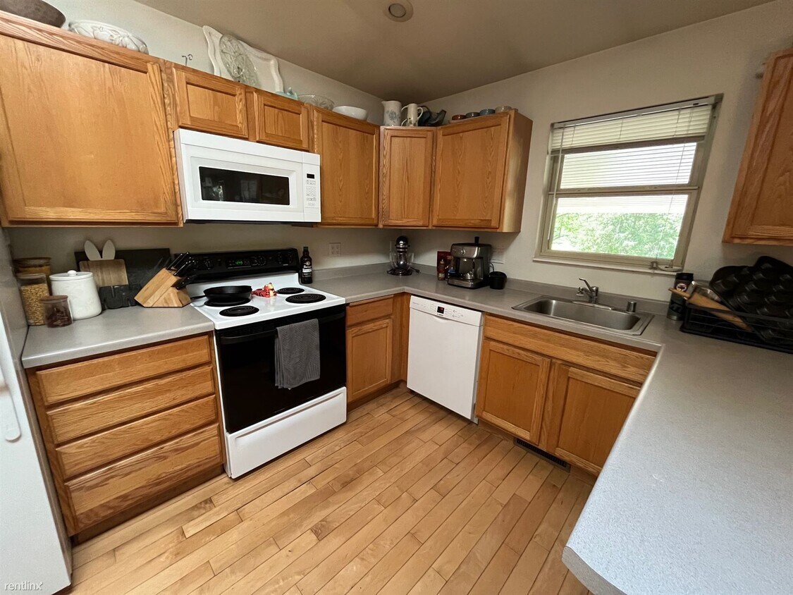 Primary Photo - 1 br, 1 bath Duplex - 1652 Washington Street