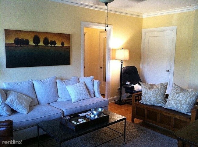 Foto del edificio - 1 br, 1 bath Condo - 1103 Holley Court 201