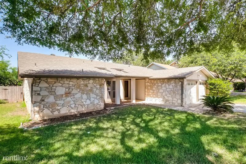 3 br, 2 bath House 5119 Timber Trace St House Rental in San Antonio