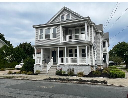 Primary Photo - 403-405 W Clinton St