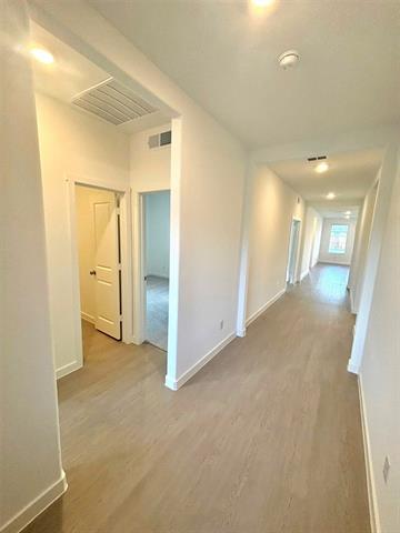 Foto del edificio - 504 Capstone Ct