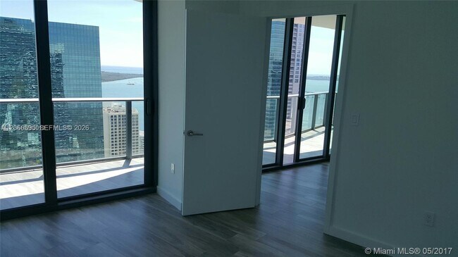 Foto del edificio - 1300 S Miami Ave