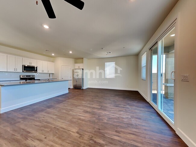 Building Photo - 272 Yasmin Daylily Place