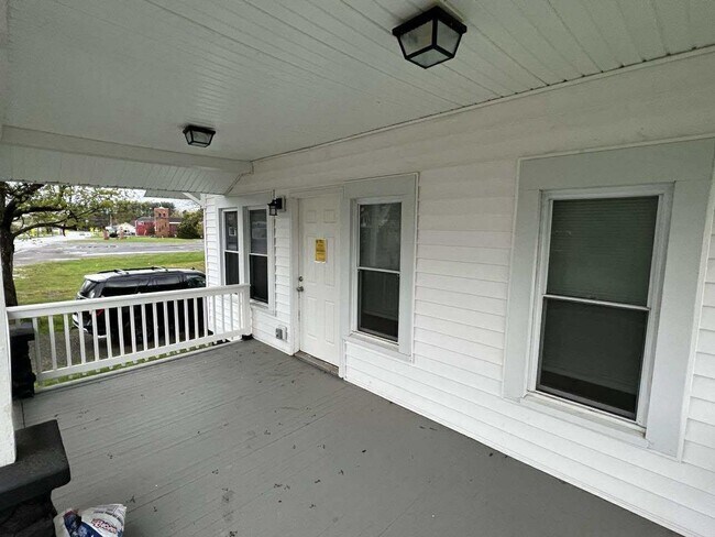 Foto del edificio - 3 bedroom house for rent
