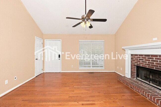 Building Photo - 104 Dolphin Ct