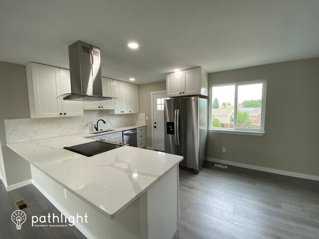 Foto del edificio - 12955 W Chenango Avenue