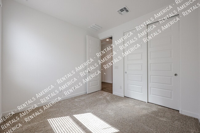 Building Photo - 36410 W Leonessa Ave