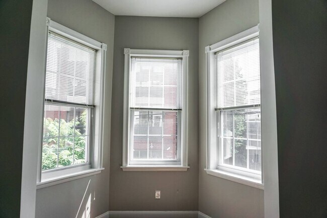 Foto del edificio - 1530 Pine St