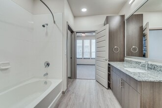 Interior Photo - Rise 120