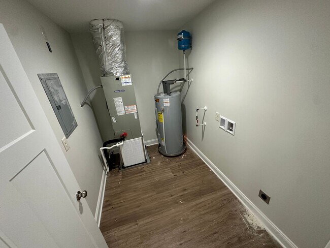 Foto del edificio - 25 Wyatt Ln