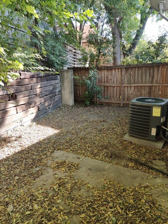 Photo - CONVENIENT TO MEDICAL CENTER AND USAA House