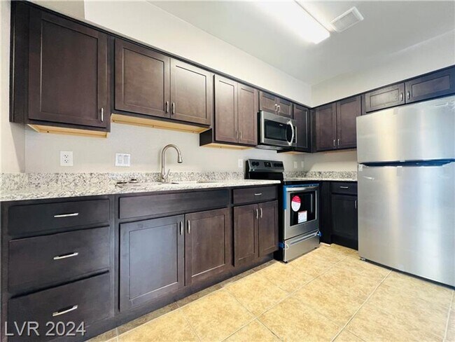 Foto del edificio - For Rent
