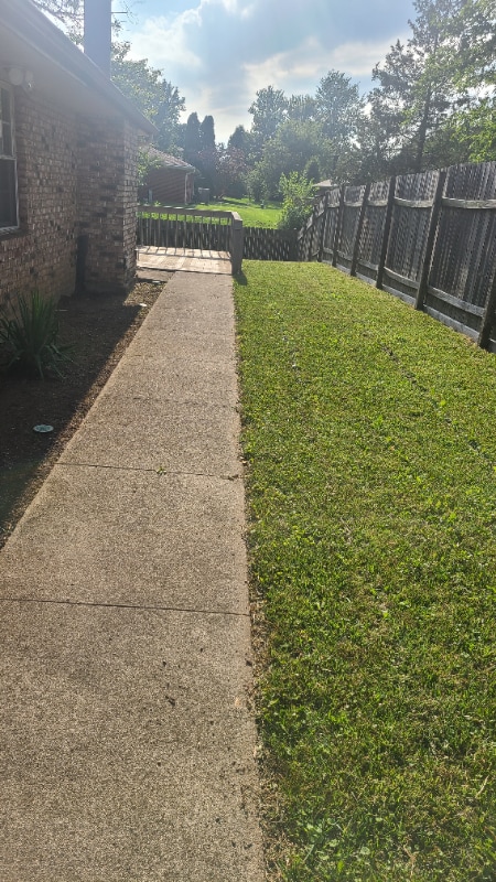 Building Photo - 8763 Meadowcreek Dr
