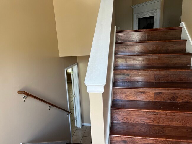 Building Photo - 2195 Clayton Ridge