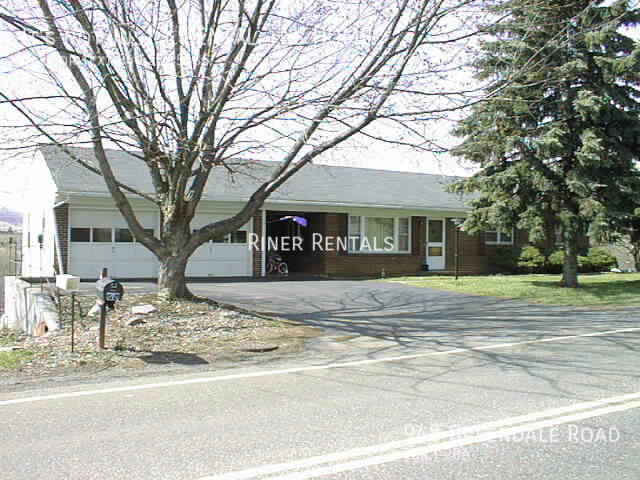 Foto principal - 948 Greendale Rd