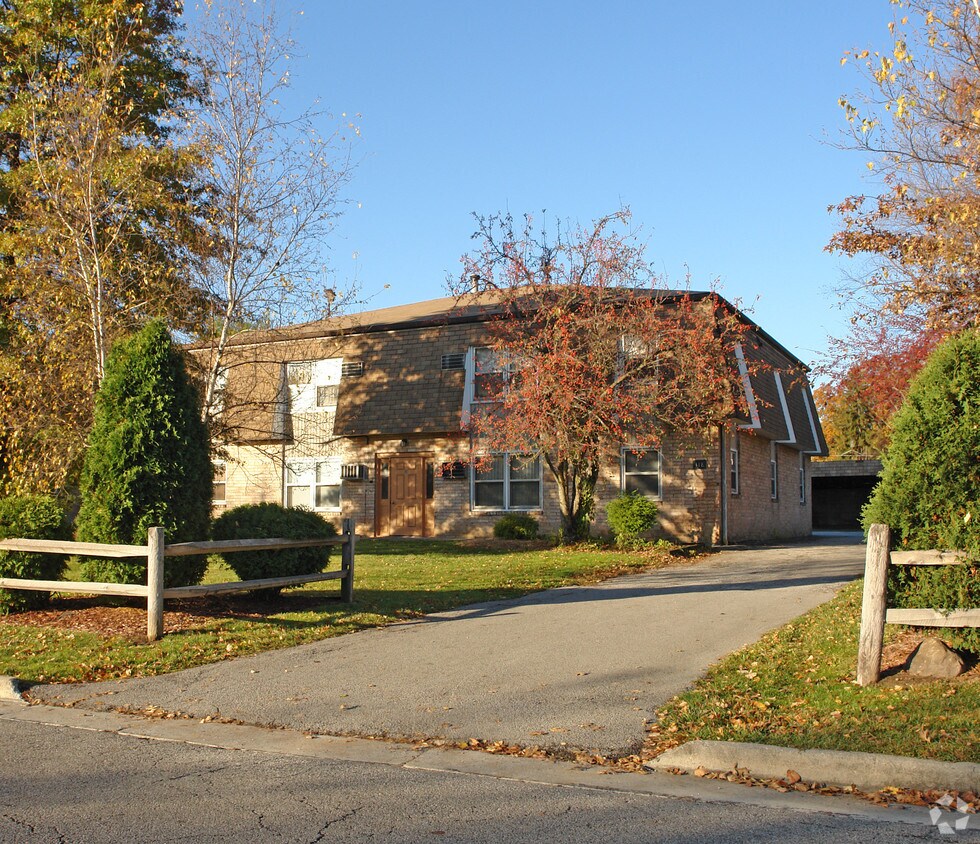 Foto principal - 118 Lemans Dr