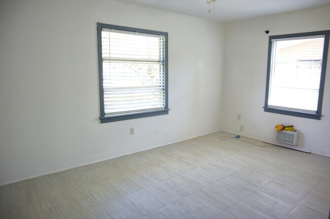 Foto del edificio - 1056 NE 34th Ct