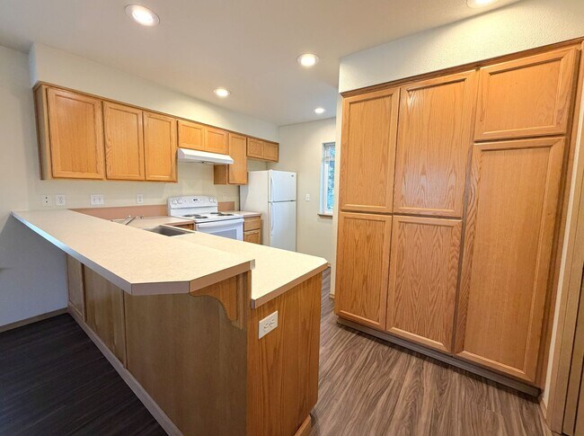Foto del edificio - 4854-4866 SW 150th Pl