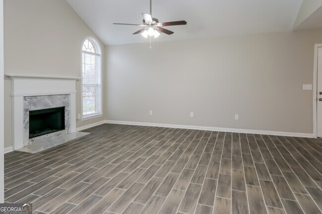 Foto del edificio - 312 Harris Ave