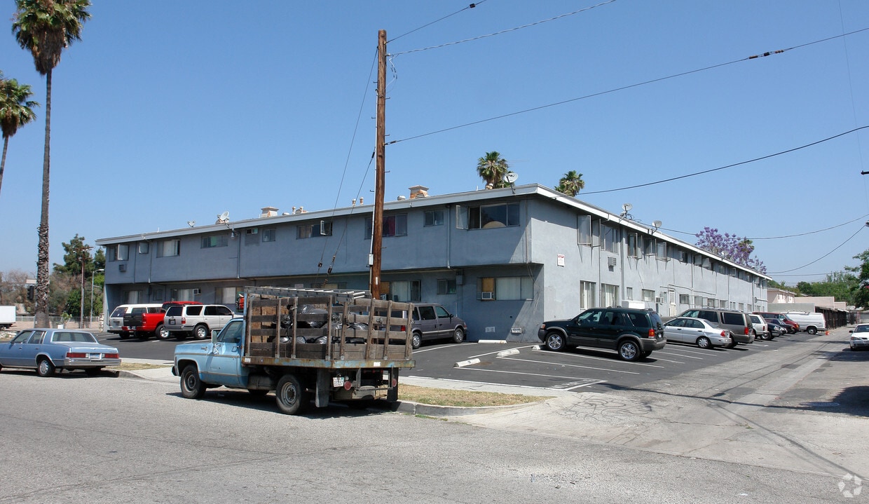 Primary Photo - 8110 Sepulveda Pl