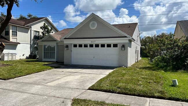 Photo - 567 Queensbridge Dr House