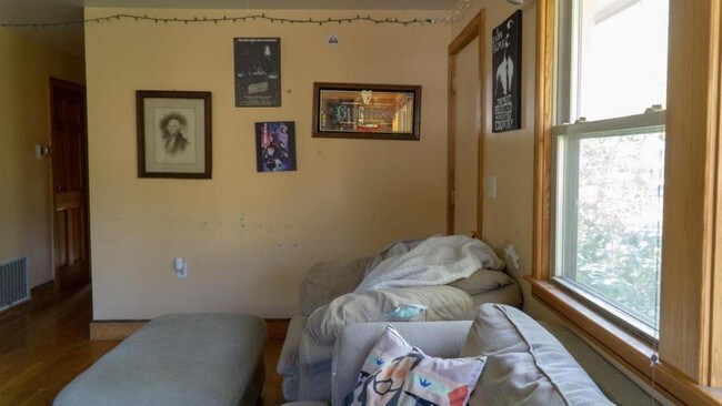 Foto del edificio - 13 Glenwood Drive