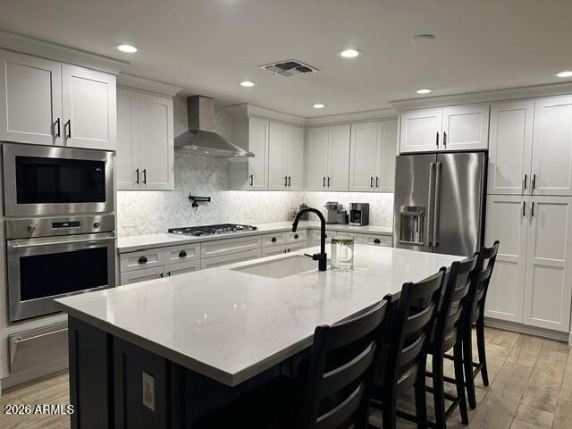 Building Photo - 301 E Royal Palm Rd