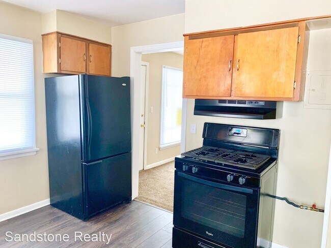 Building Photo - 3 br, 1 bath House - 321 Foster Ave