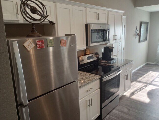 Building Photo - 3 Bedroom Single Family Home in Rogersville