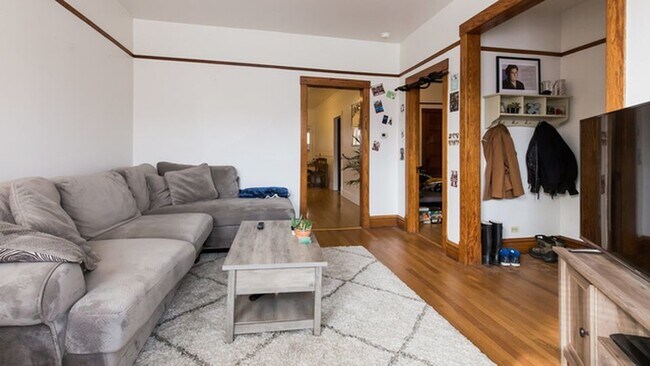Foto del edificio - 4928 N Western Ave