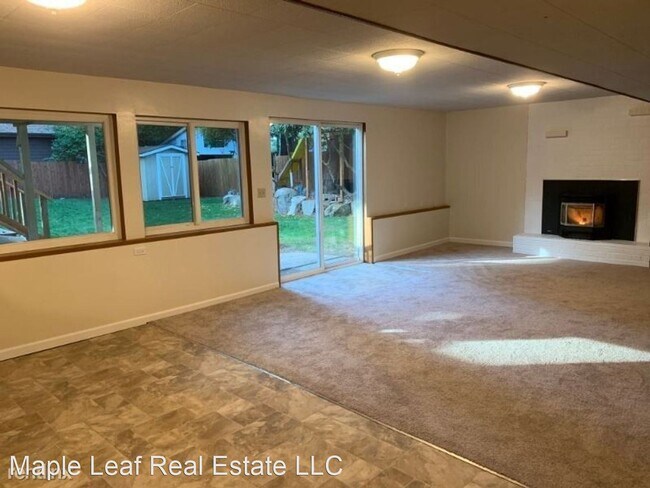 Building Photo - 3 br, 1 bath House - 19233 Ashworth Ave N