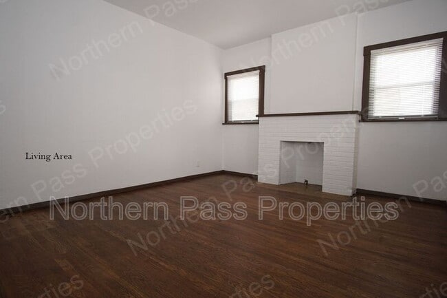 Building Photo - 2919 Frankfort Ave