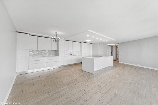 Building Photo - 505 N Lake Shore Dr