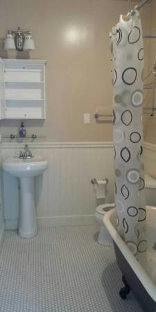 Bathroom - 438 Masonic Ave