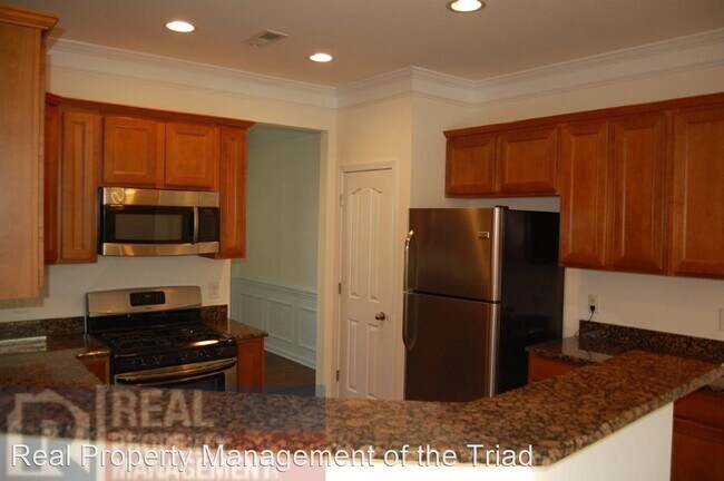 Building Photo - 4 br, 3 bath House - 122 Kentland Ridge Dr.