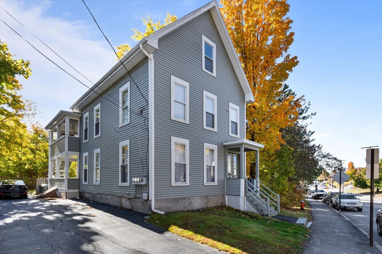 Foto principal - 113 Warren St