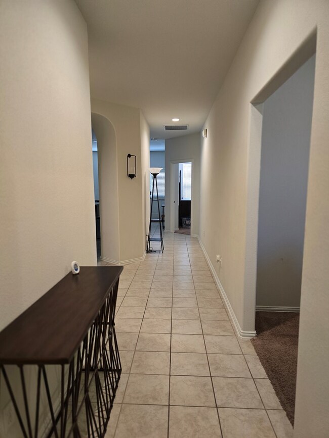 Foto del edificio - 6911 Longfellow Ranch Rd