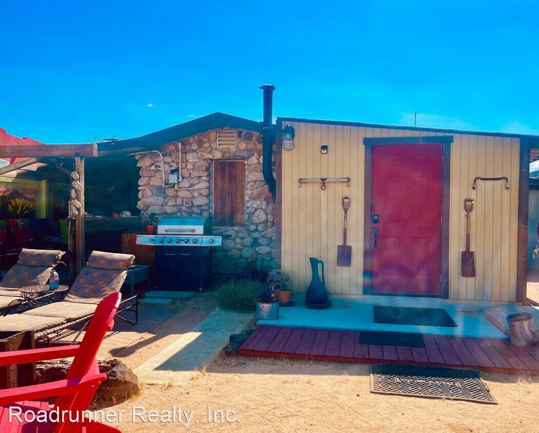 Primary Photo - Studio, 1 bath House - 57784 Sunny Sands Dr