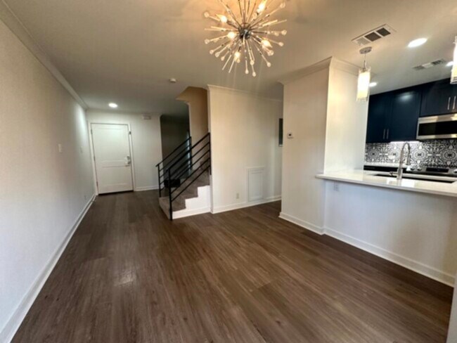 Foto del edificio - 2718 Old Field Dr