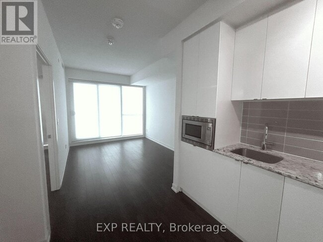 Building Photo - 49 E Liberty St