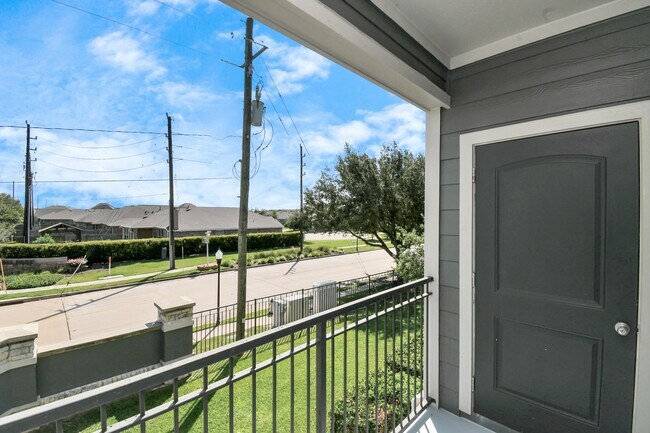 Foto del edificio - 6777 Sommerall Dr