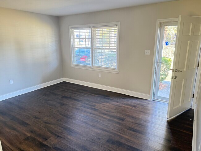 Sala de estar - 3410 Longwood Ln