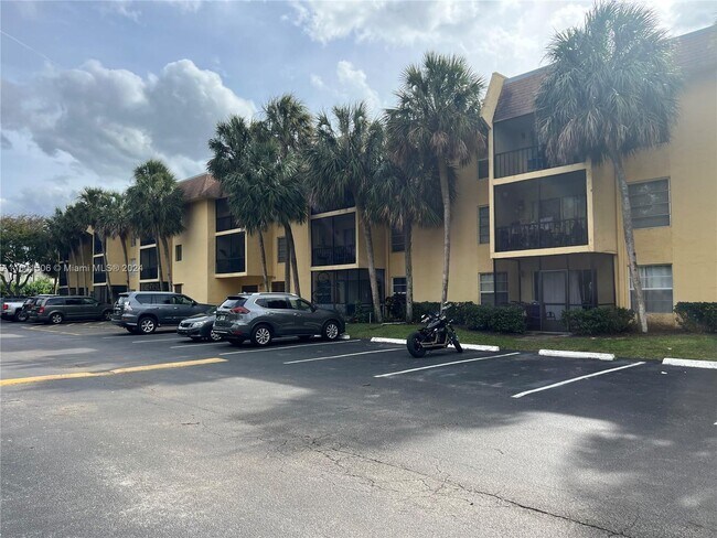 Building Photo - 460 NW 20th St
