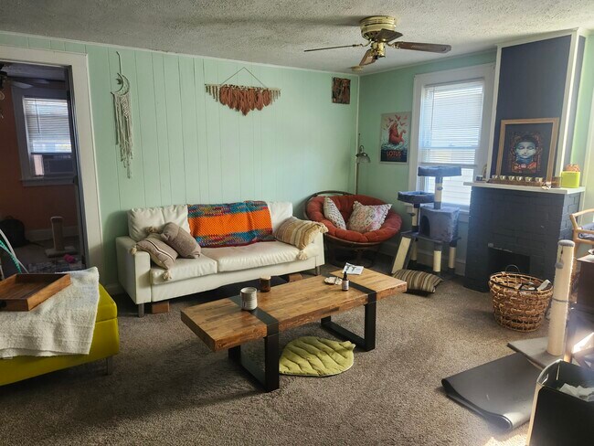 Todas las fotos fueron tomadas con el inquilino actual ocupando el apartamento. - 3334 W 129th St