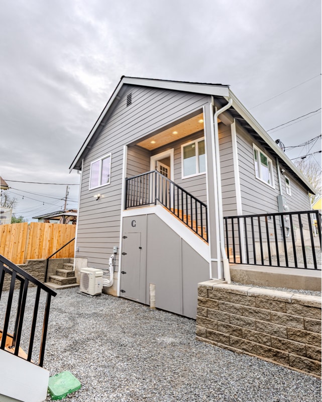 Foto del edificio - 2106 Oakes Ave