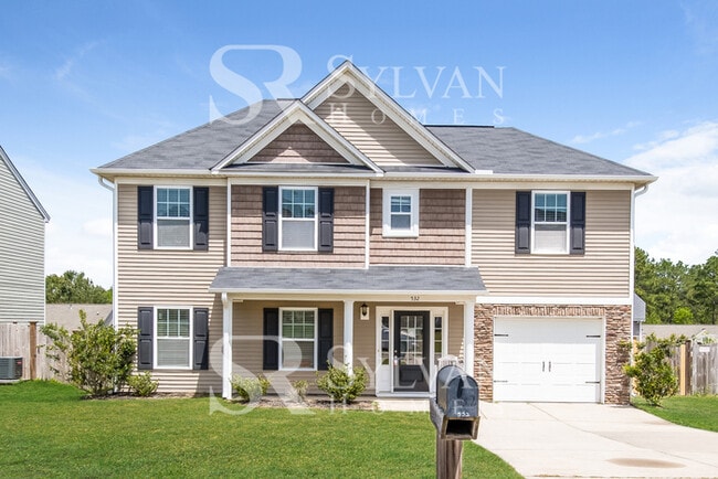 Foto del edificio - Gorgeous 4-bedroom, 2.5-bathroom house