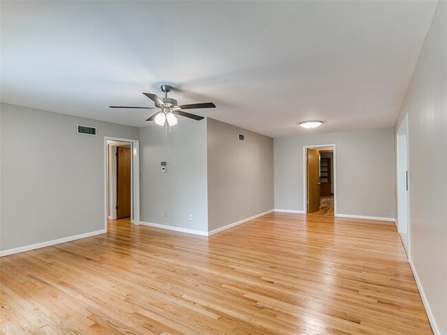 Foto del edificio - 1214 Cruce St