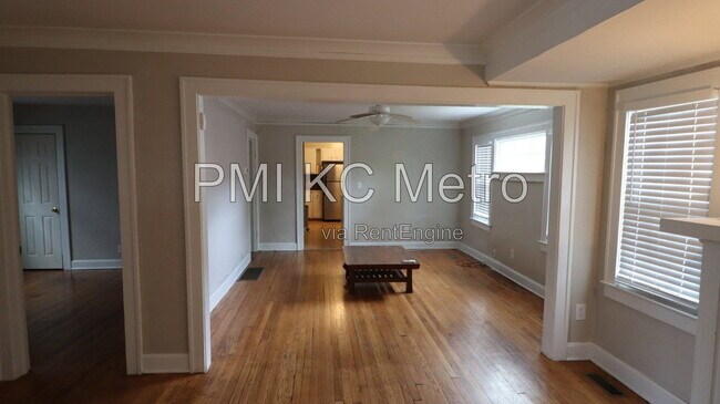 Foto del edificio - 5331 Charlotte St