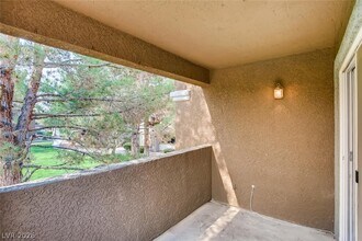 Building Photo - 555 E Silverado Ranch Blvd